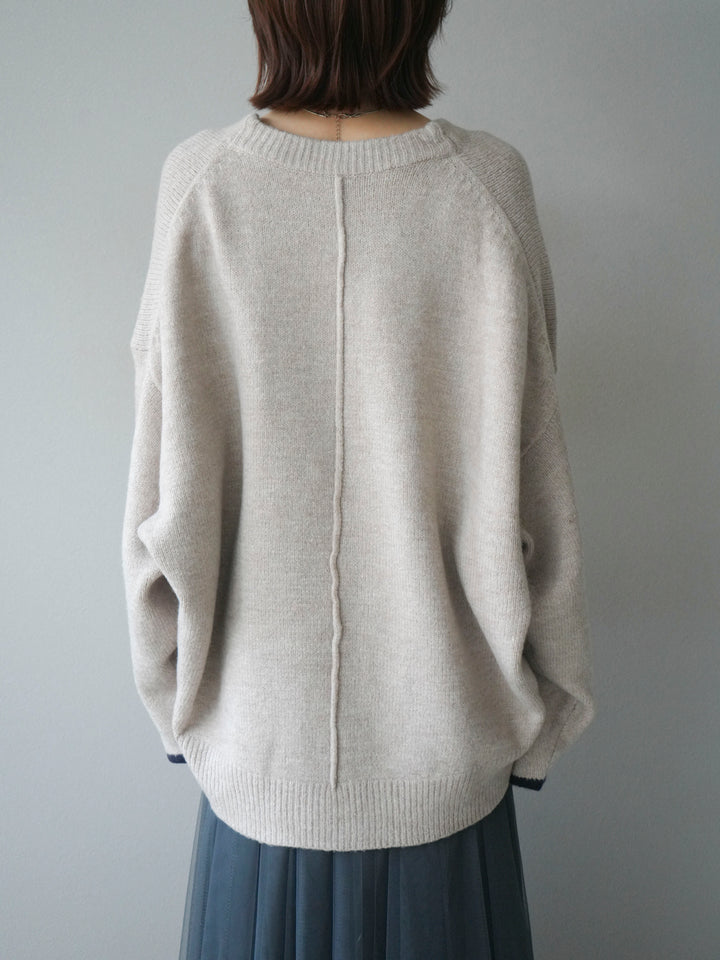 【預購】V領拼色袖針織套頭衫/米色