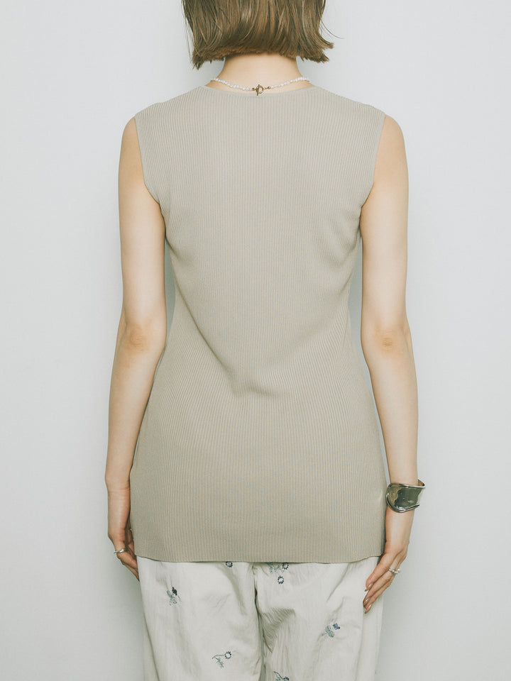 [予約]フロントスリットリブシェイプニットトップス/ベージュ