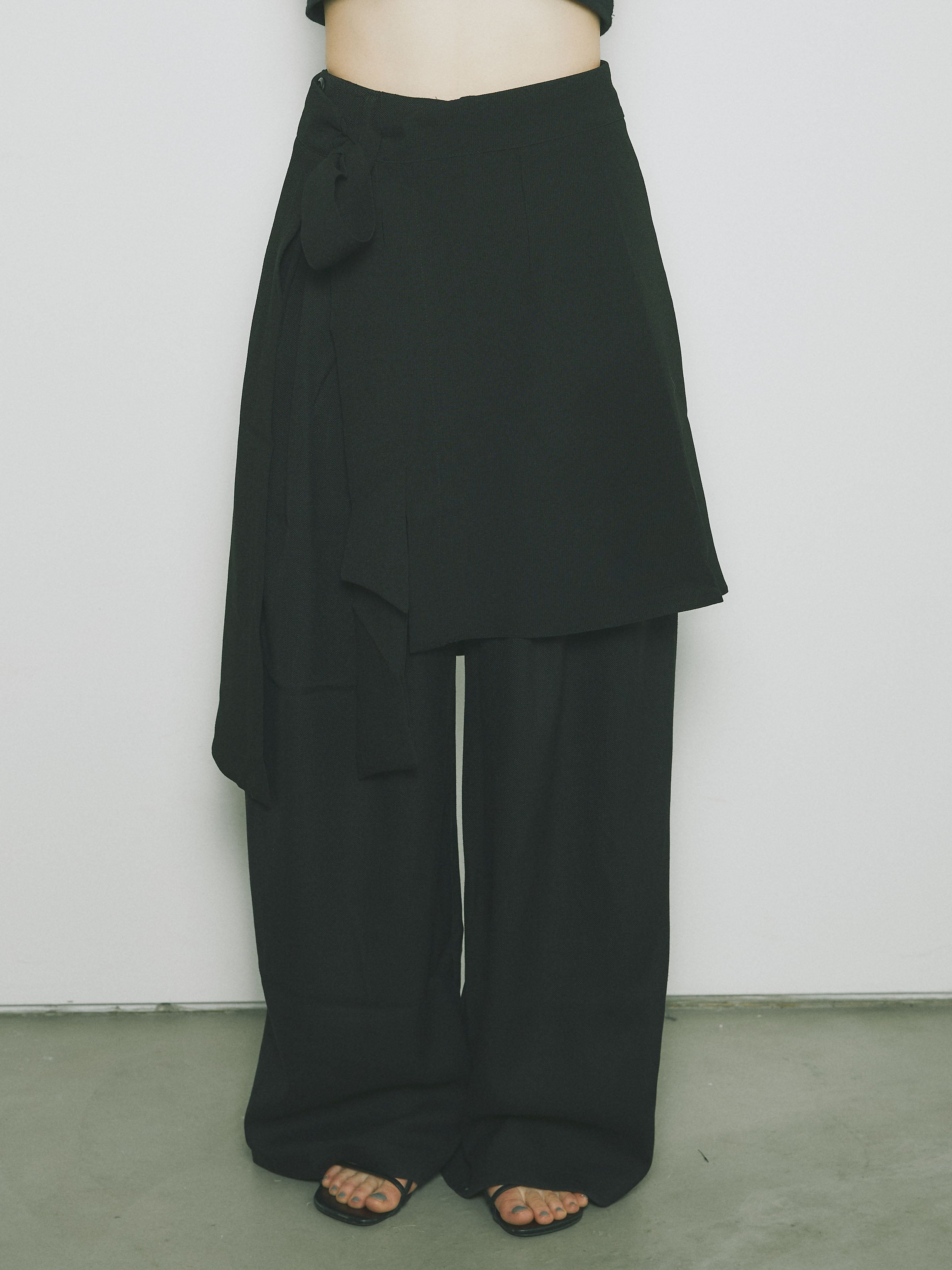 予約]リネンタッチラップ巻きワイドパンツ/ブラック – Lumier