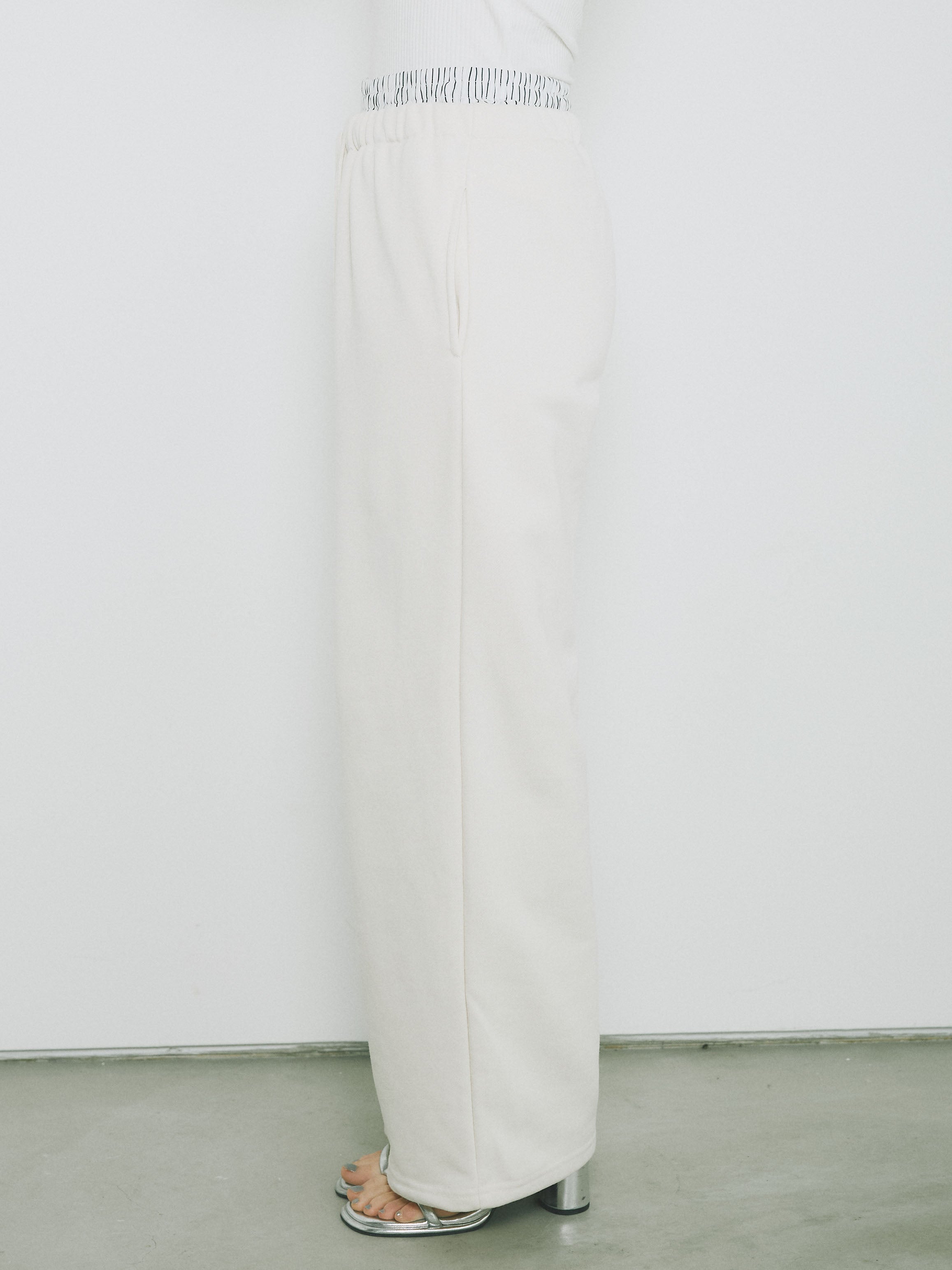 予約]ダブルウエストスウェットパンツ/エクリュ – Lumier