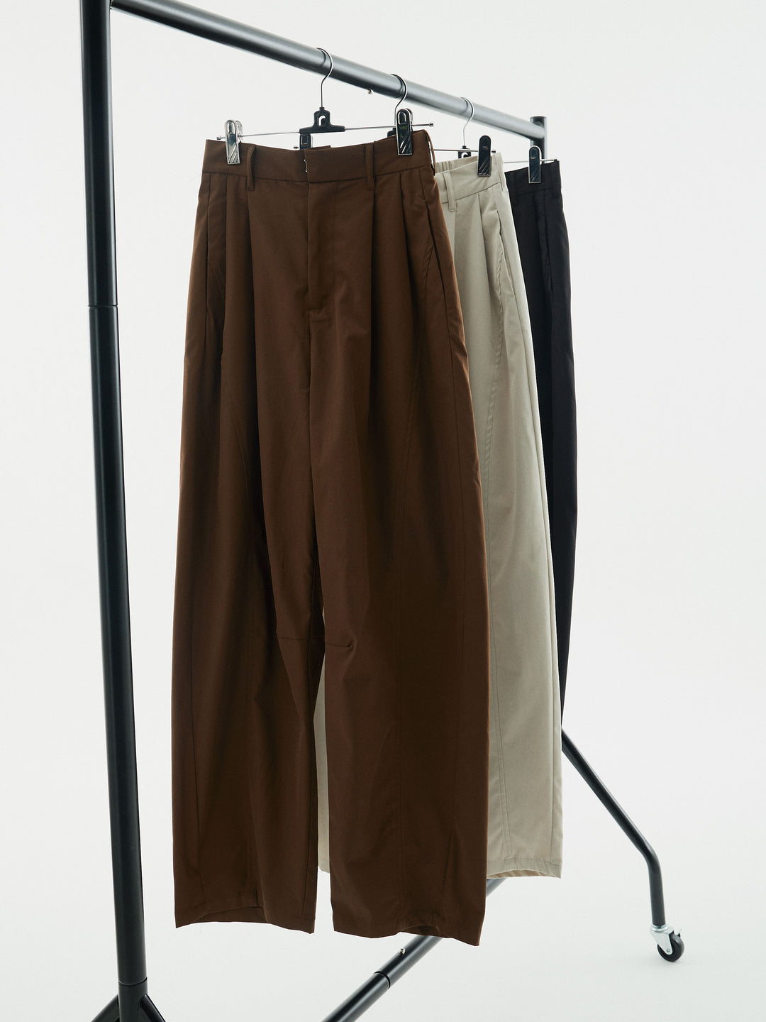 【Allure】[SET]配色レイヤードヘンリーネックトップス+タフタワイドカーブパンツ+チェックBIGカフスオーバーシャツ(3set)