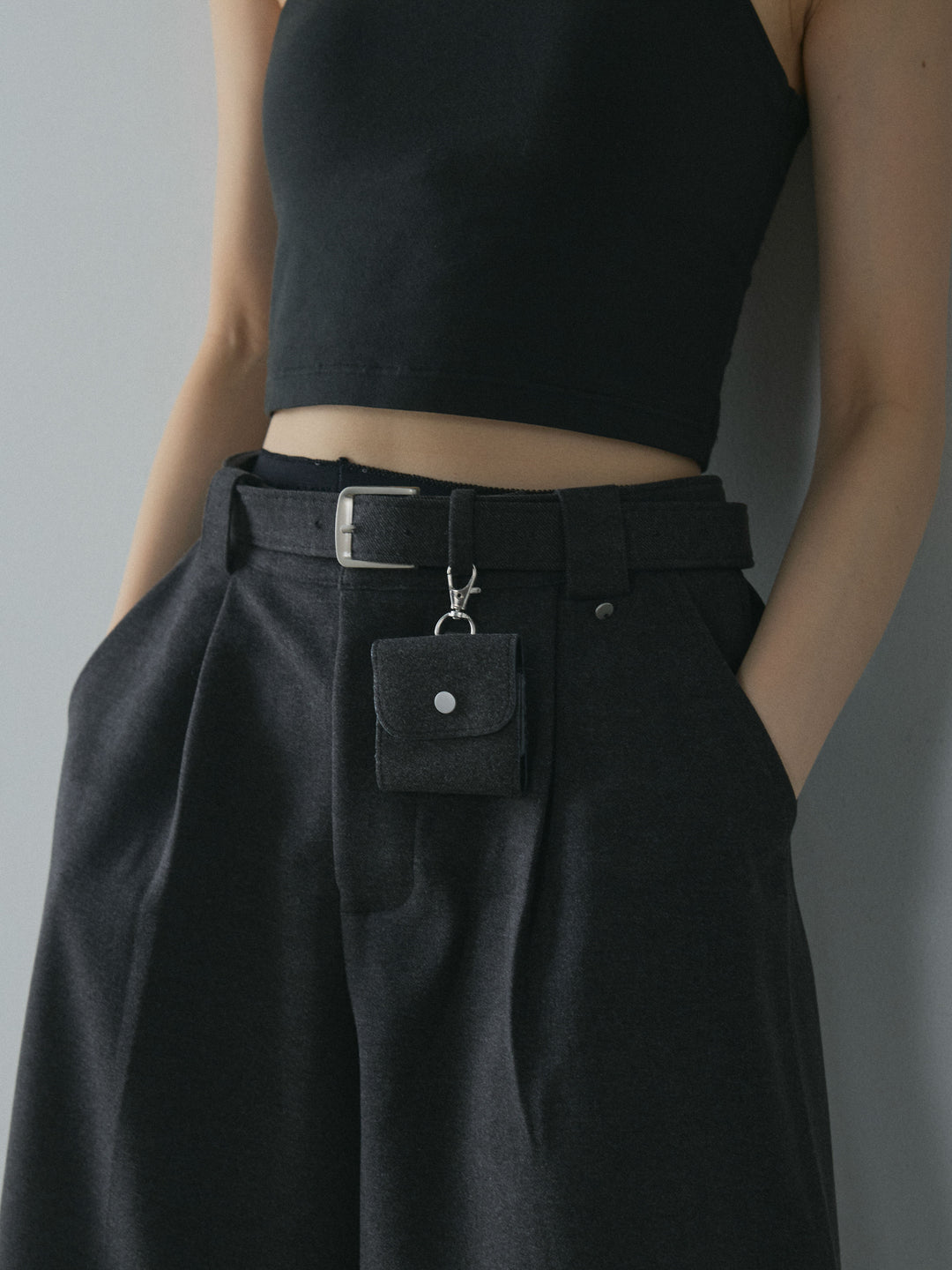 [予約]ベルト付ウールタッチミディアムパンツ/グレー