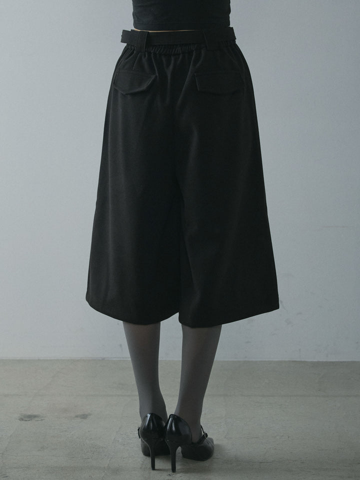 [予約]ベルト付ウールタッチミディアムパンツ/ブラック