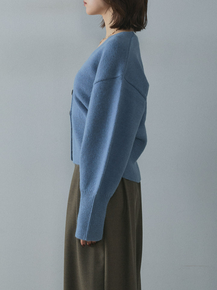 [予約]アルパカタッチVネックカーディガン/blue
