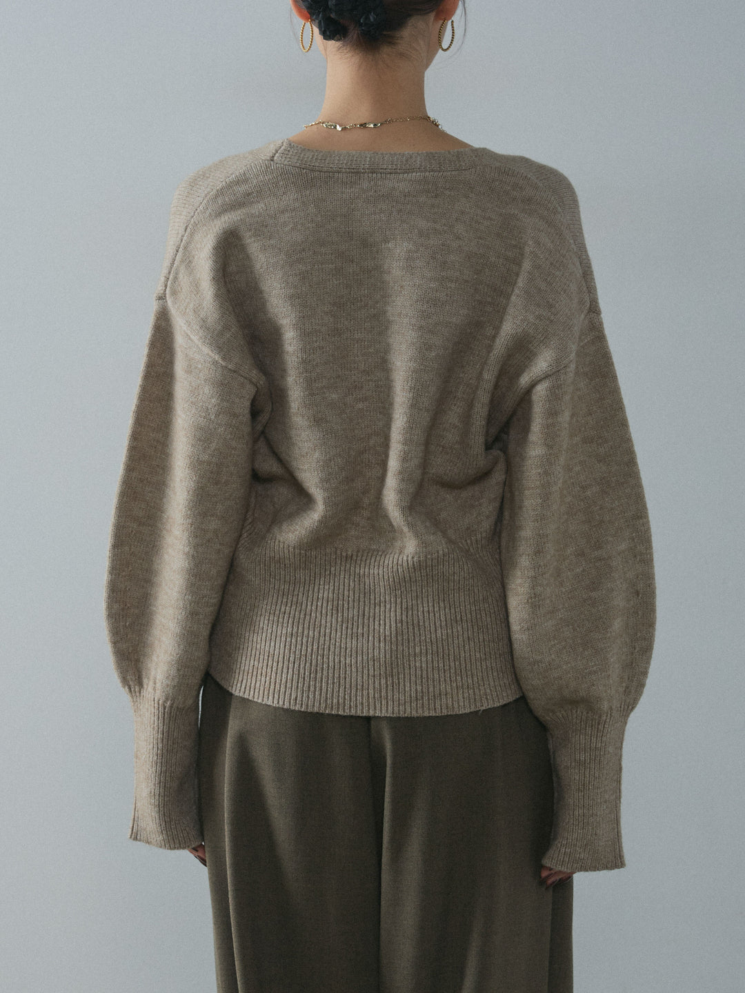 [予約]アルパカタッチVネックカーディガン/beige