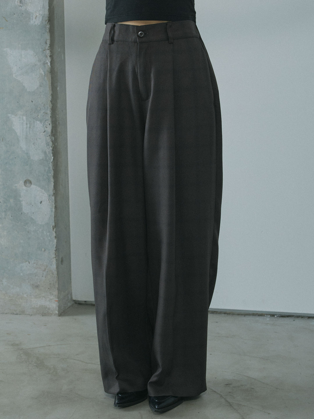 [予約]杢チェックタックパンツ/charcoal