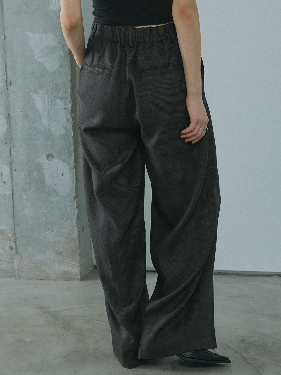 [予約]杢チェックタックパンツ/charcoal