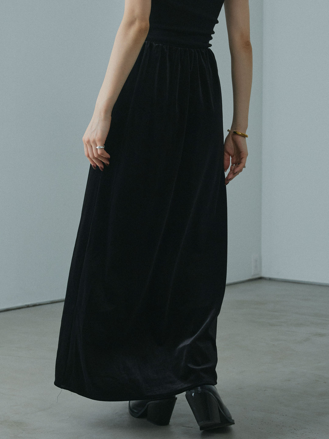 [予約]ベロアナロースカート/black