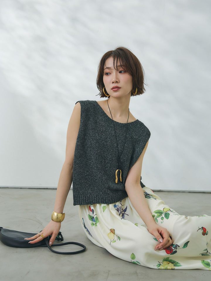 【Allure】[SET]スリーブレスバックスリットニットプルオーバー+ボタニカルプリントフレアスカート(2set)