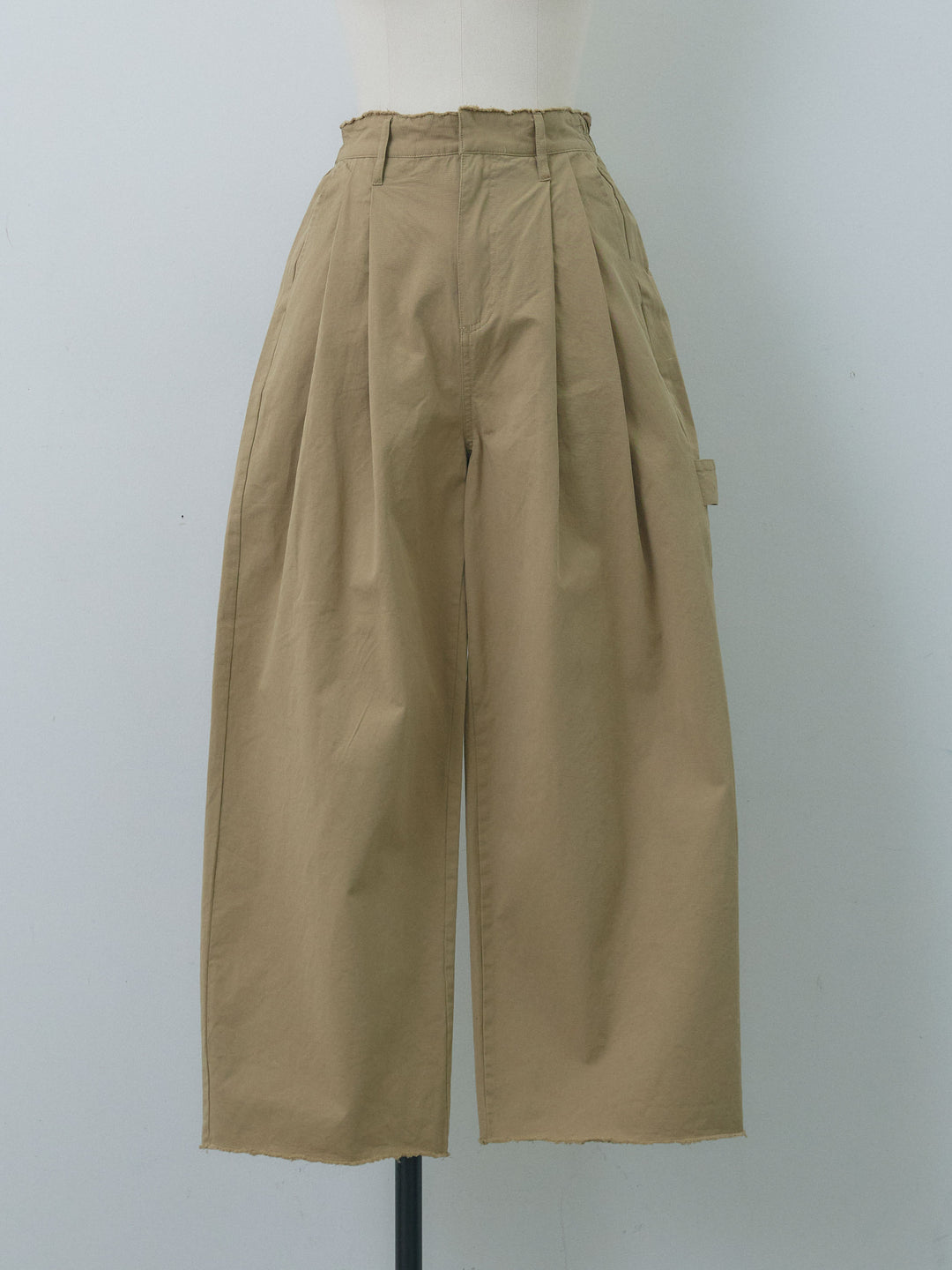 【Allure】[SET]フロントボタンテレコリブタンクトップ+カットオフコットンツイルタックワイドパンツ(2set)