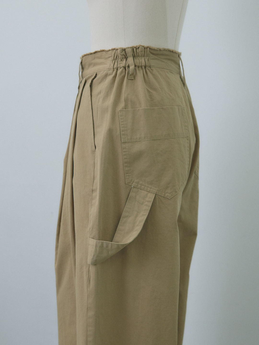 【Allure】[SET]フロントボタンテレコリブタンクトップ+カットオフコットンツイルタックワイドパンツ(2set)