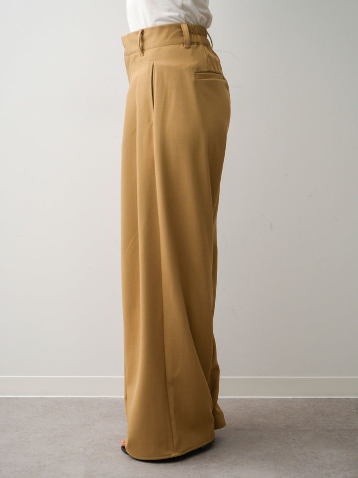 【預購】Crepe de Cin 褶皺寬褲 米色
