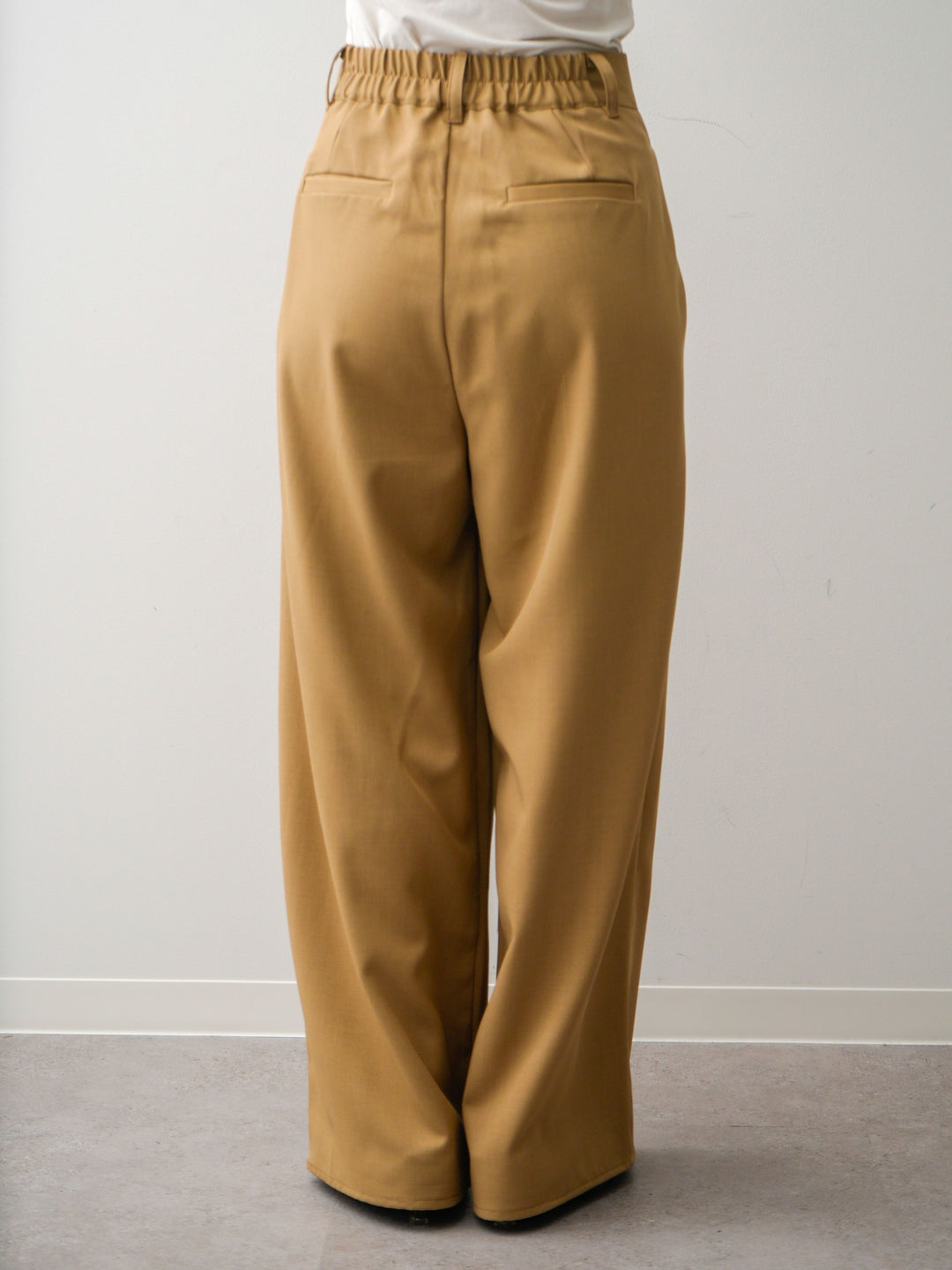 【預購】Crepe de Cin 褶皺寬褲 米色