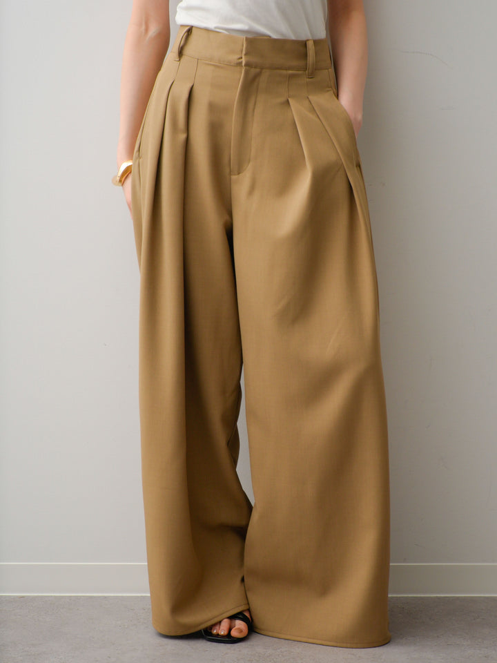 【預購】Crepe de Cin 褶皺寬褲 米色