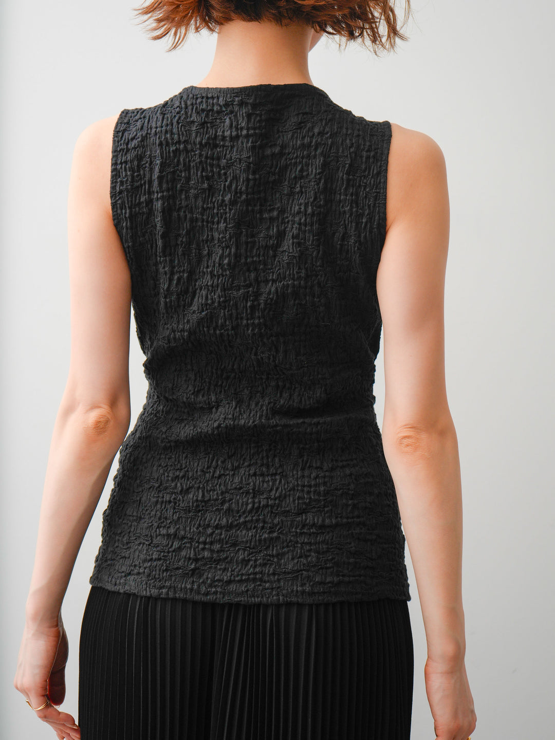 [予約]シャーリングウエストリボンVネックトップス/black