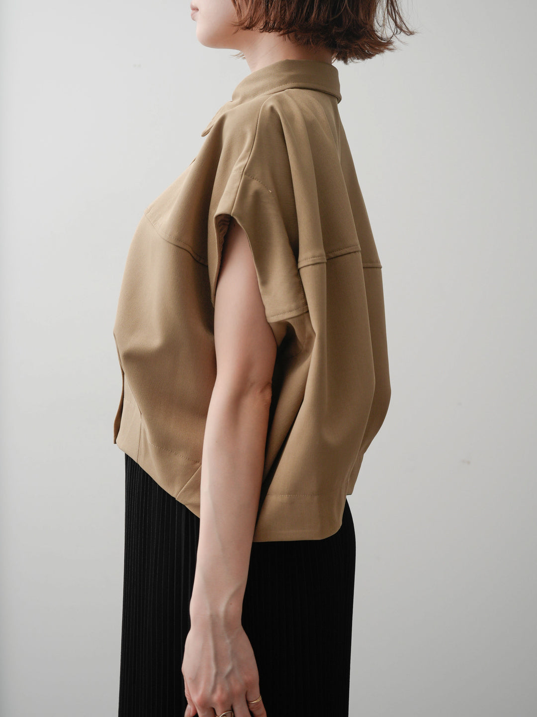 [予約]クレープデシンランタンノースリシャツ/beige