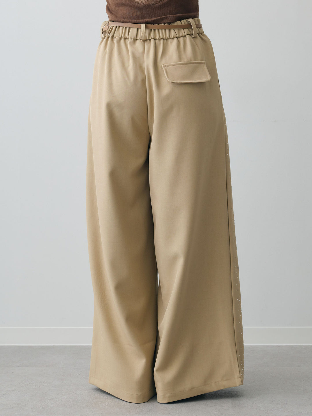 [予約]ポーチベルト付サイドビジュータックワイドパンツ/beige