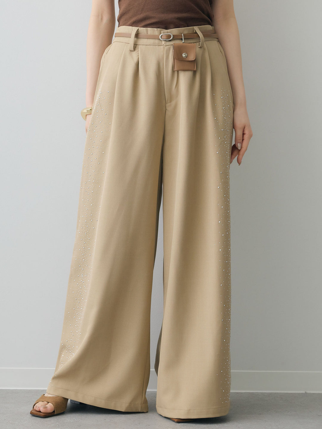 [予約]ポーチベルト付サイドビジュータックワイドパンツ/beige