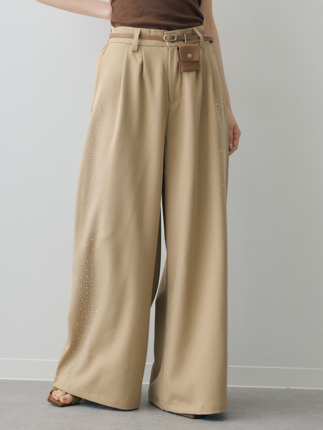 [予約]ポーチベルト付サイドビジュータックワイドパンツ/beige