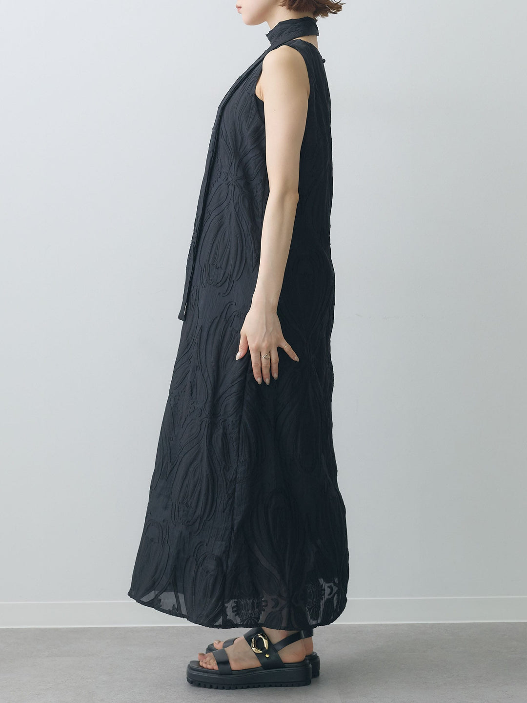 [予約]Vネックシアージャガードノースリワンピース/black