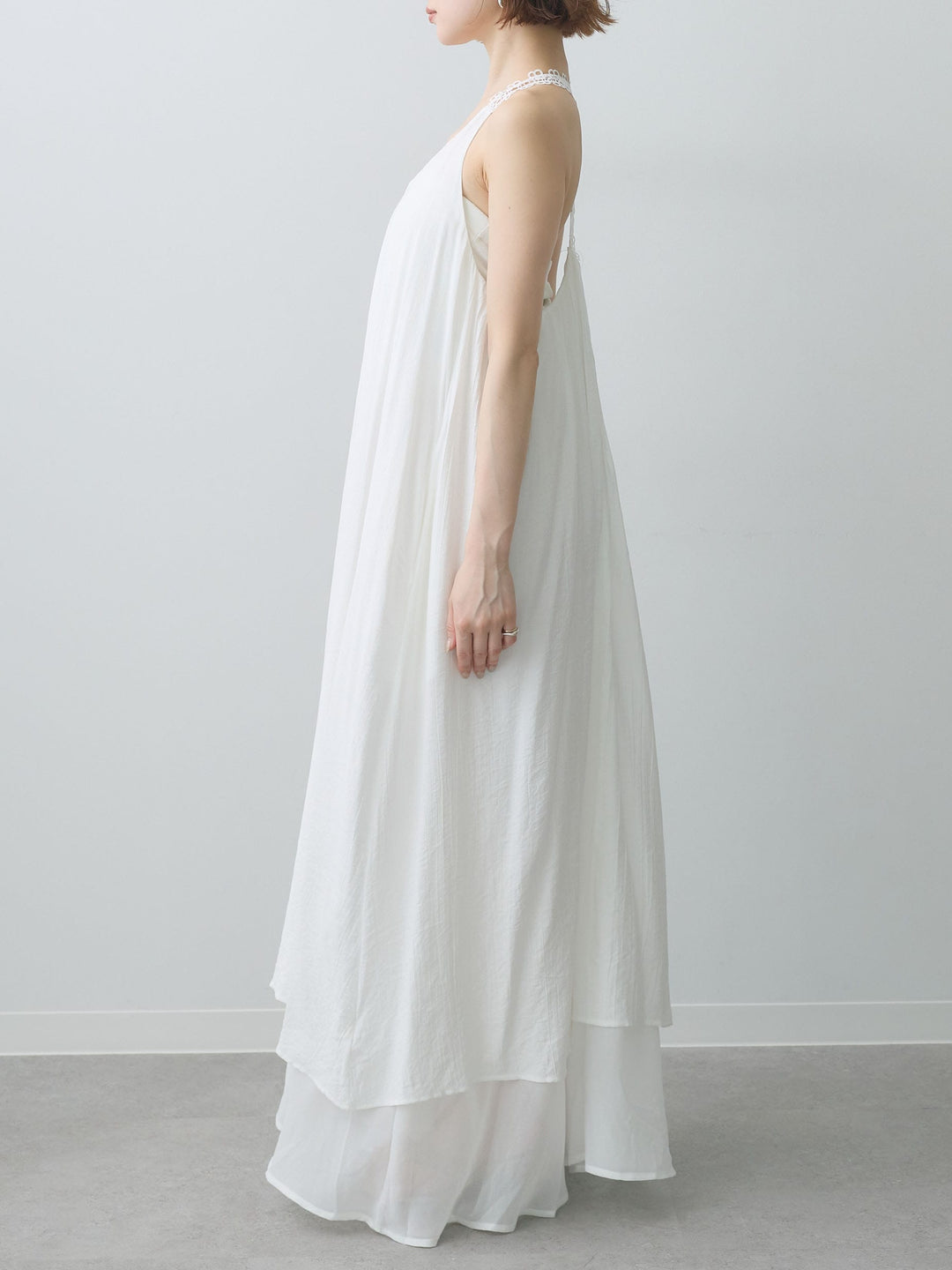 [予約]バックレースレイヤードノースリワンピース/white