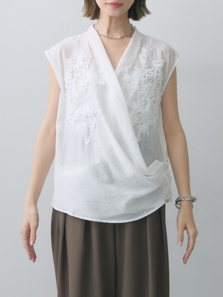 [予約]フロントレースノースリカシュクールブラウス/ white