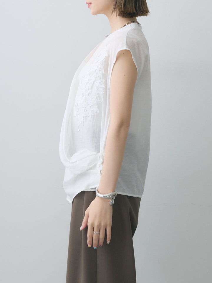 [予約]フロントレースノースリカシュクールブラウス/ white