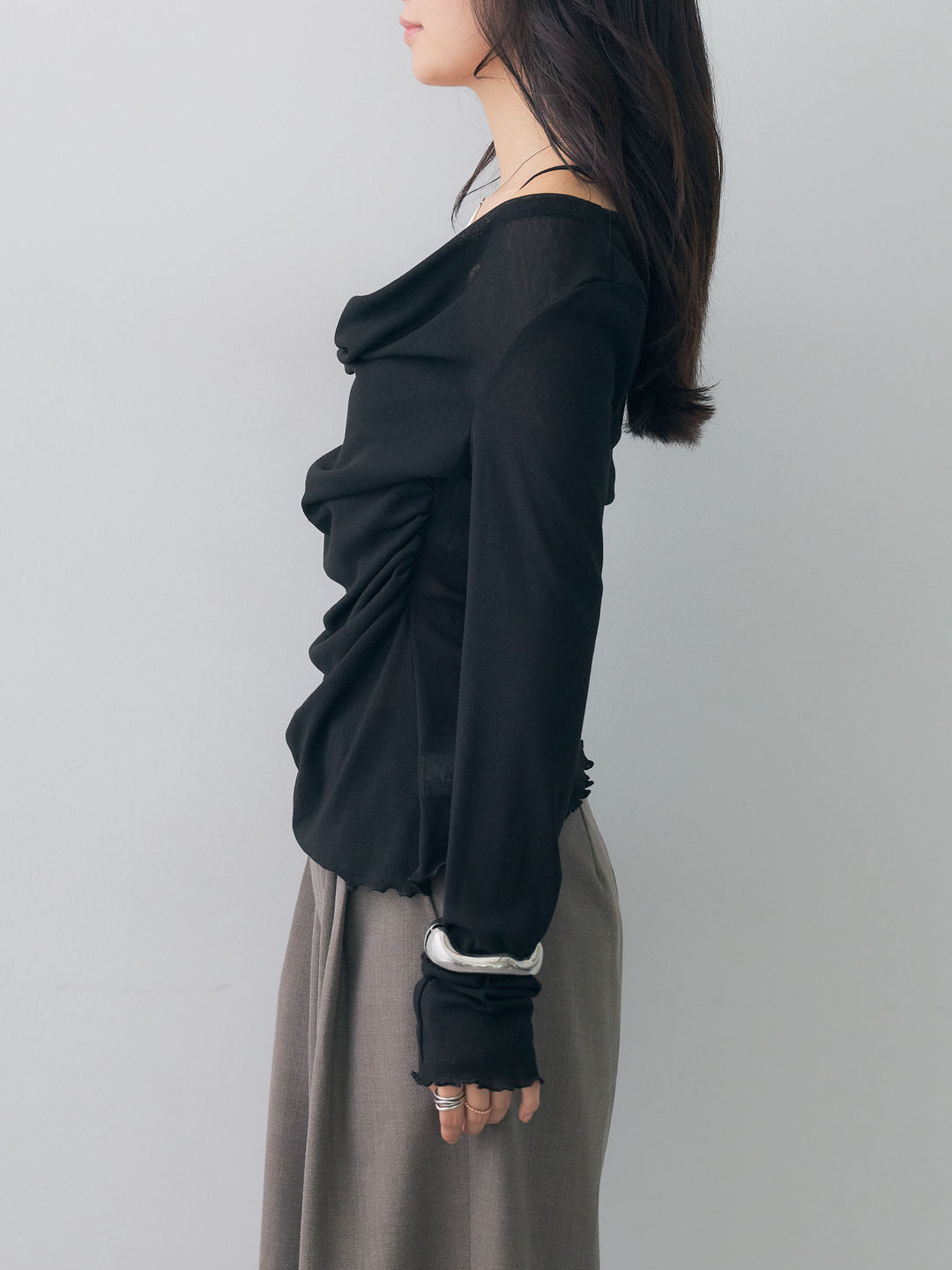 [予約]レースレイヤードデザインドレープシアートップス/black