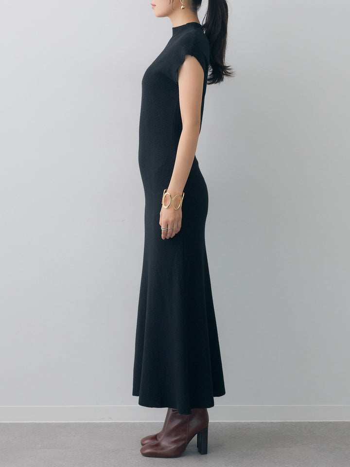 [予約]ボトルネックスリムシェイプフレンチニットワンピース/black