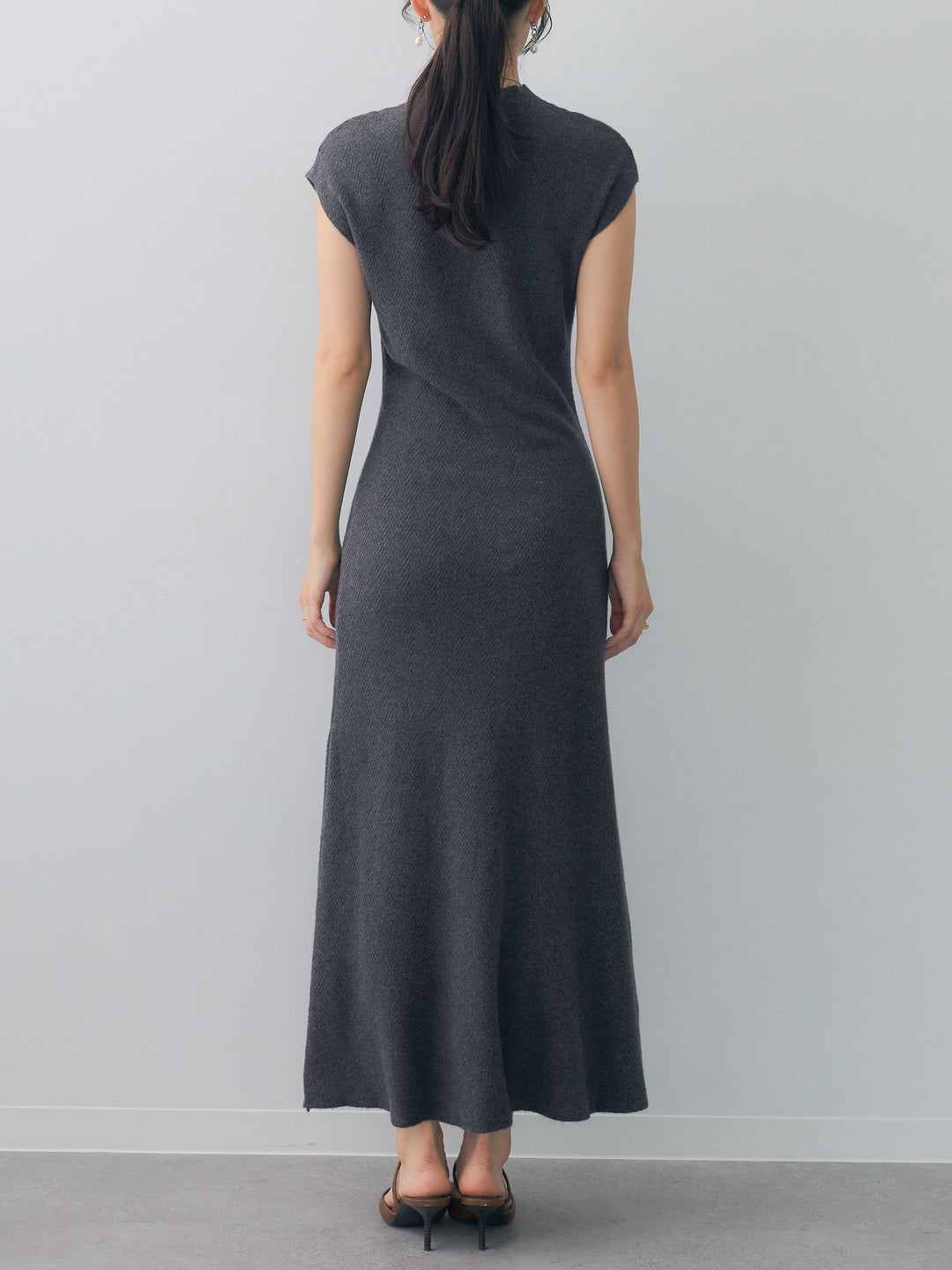 [予約]ボトルネックスリムシェイプフレンチニットワンピース/gray