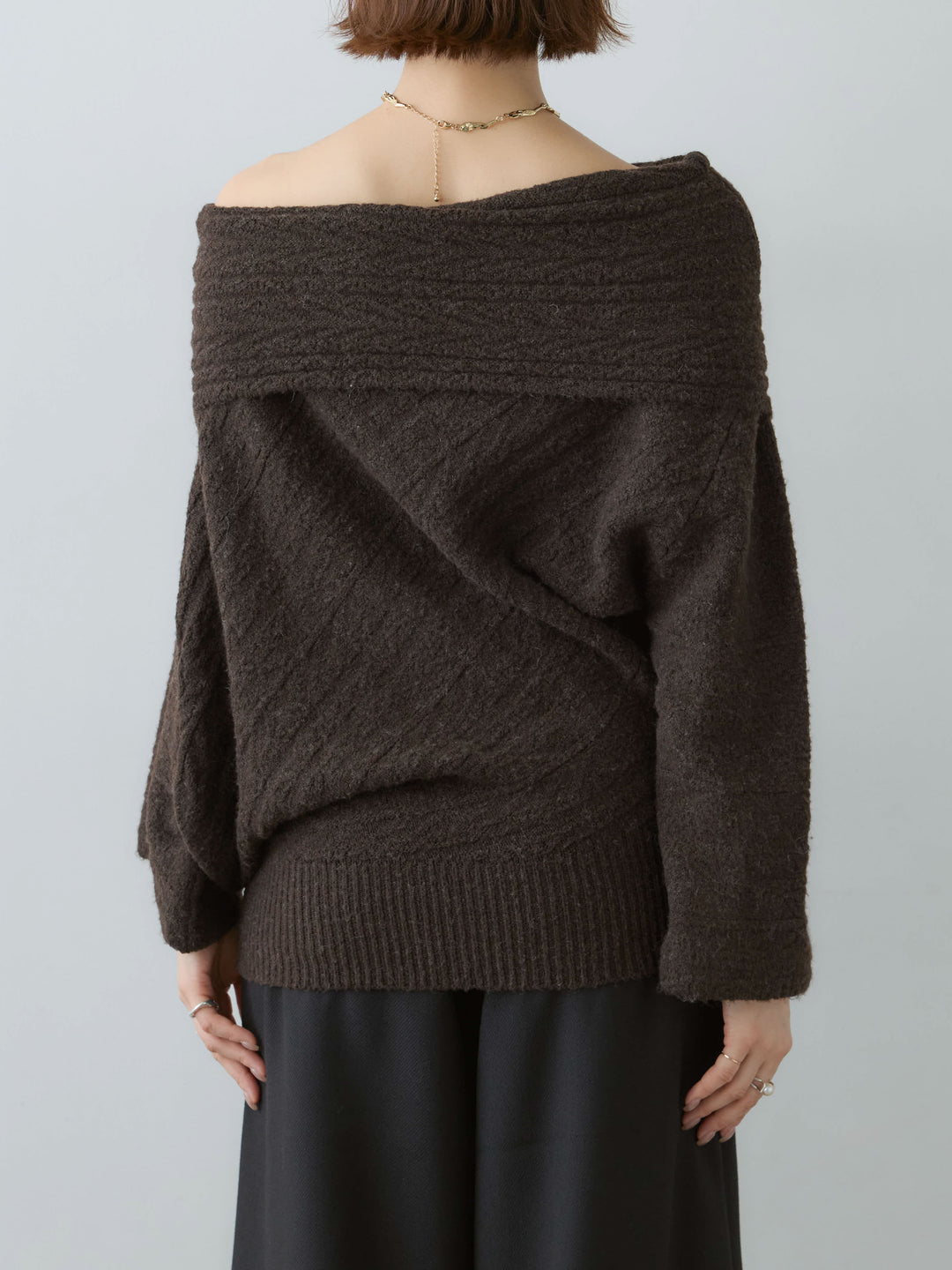 [予約]アシメデザインオフショルニットトップス/brown