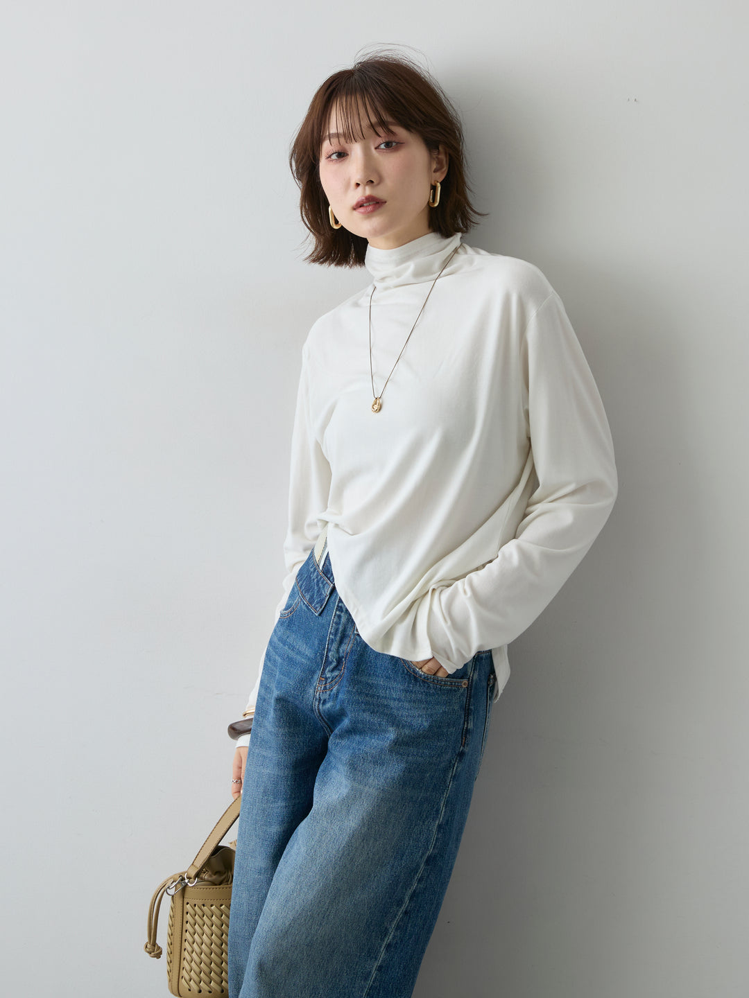 [予約]モックネックアシメヘムトップス/white