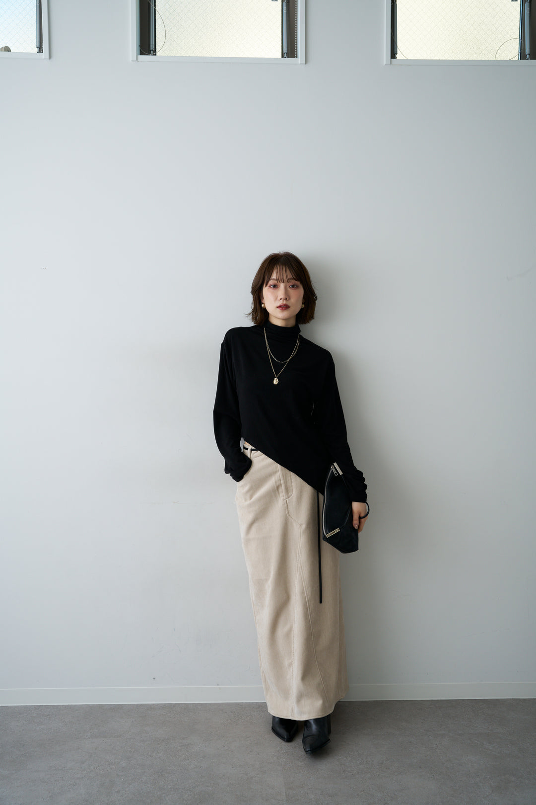 [予約]モックネックアシメヘムトップス/black
