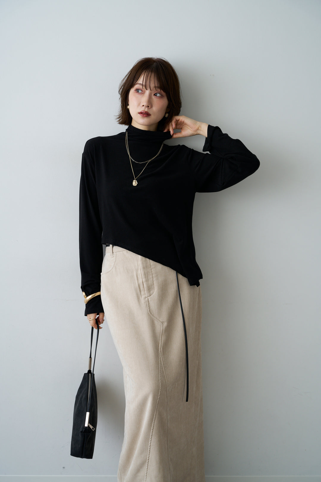 [予約]モックネックアシメヘムトップス/black