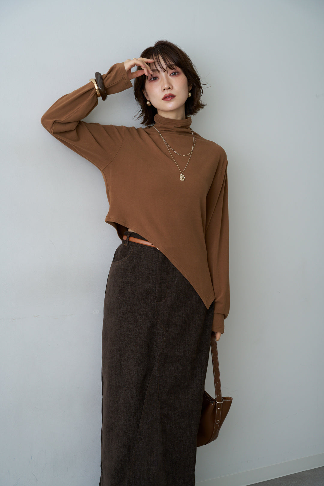 [予約]モックネックアシメヘムトップス/brown