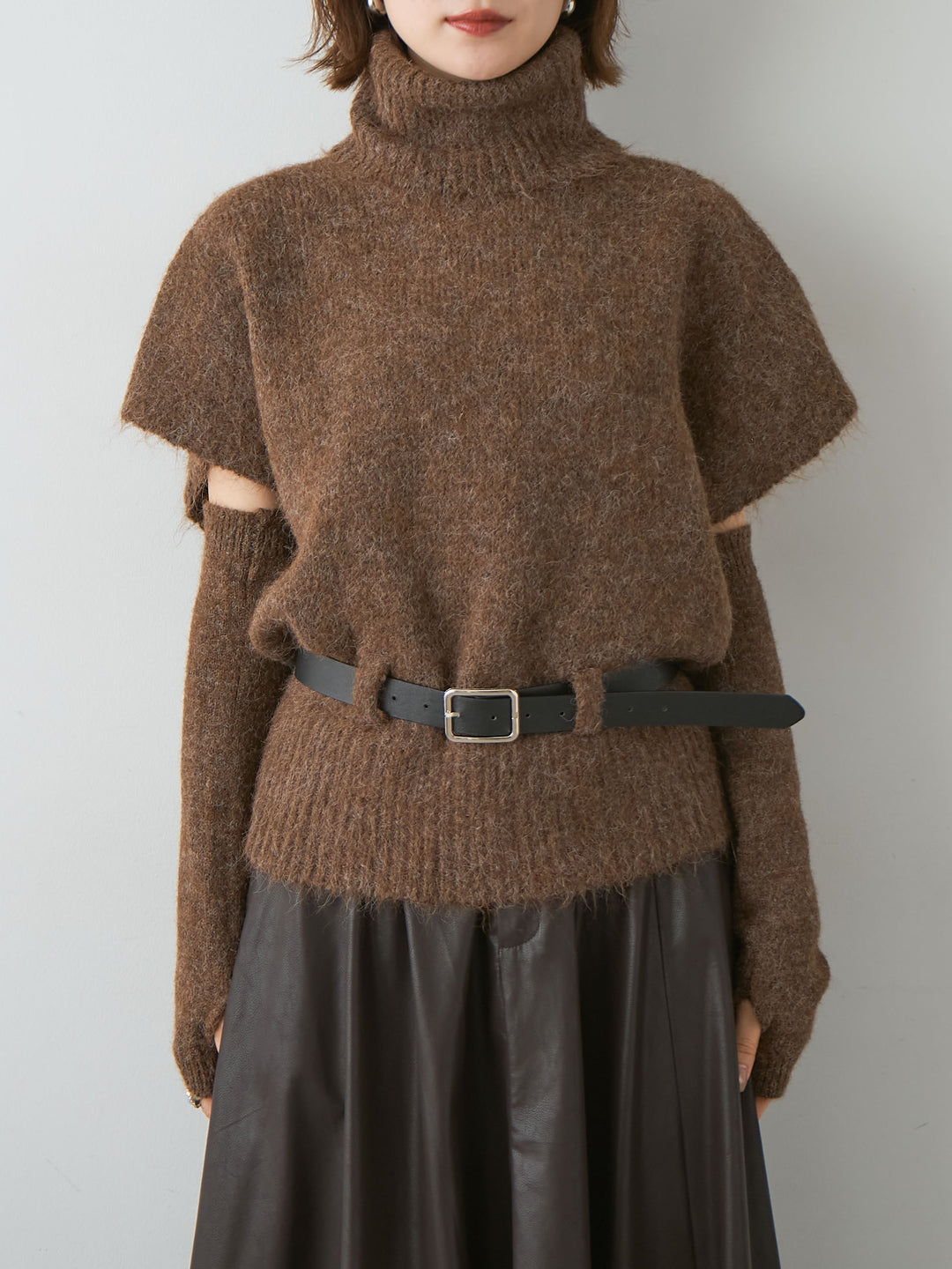 [予約]アームウォーマー付ベルテッドニットトップス/brown