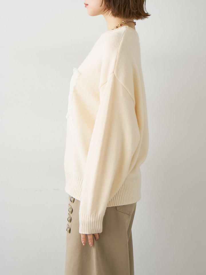 [予約]アルパカタッチ刺繍レースロゴニットプルオーバー/ivory