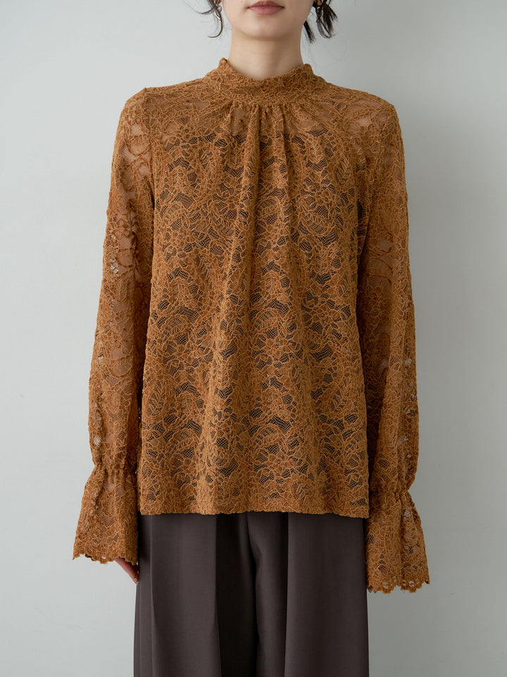 【預購】絲絨蕾絲露背緞帶襯衫 / 駝色