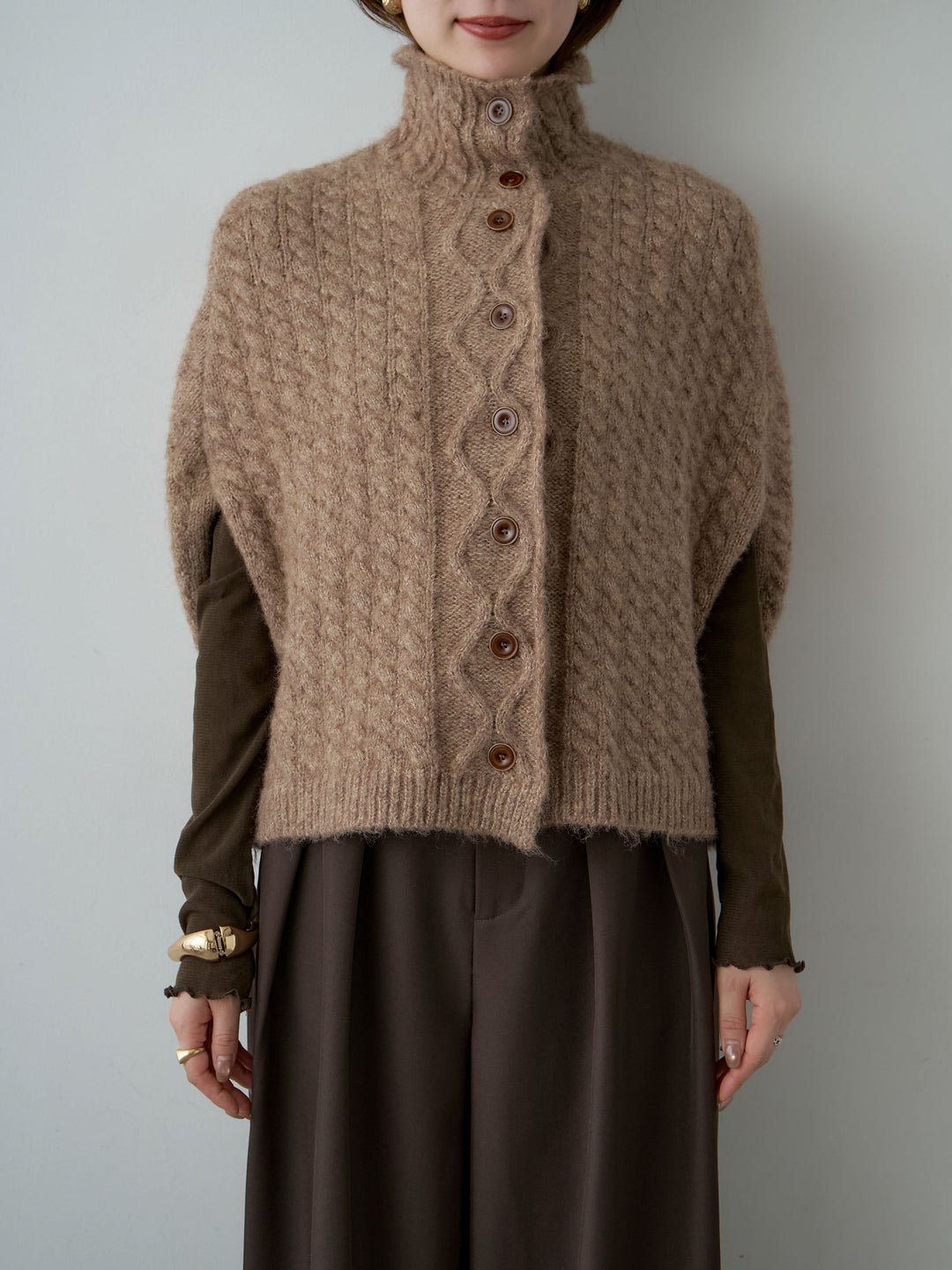 [予約]ケーブルケープニットトップス/brown