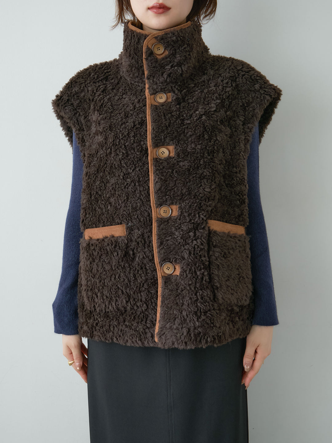 [予約]リバーシブルムートンライクオーバーベスト/brown
