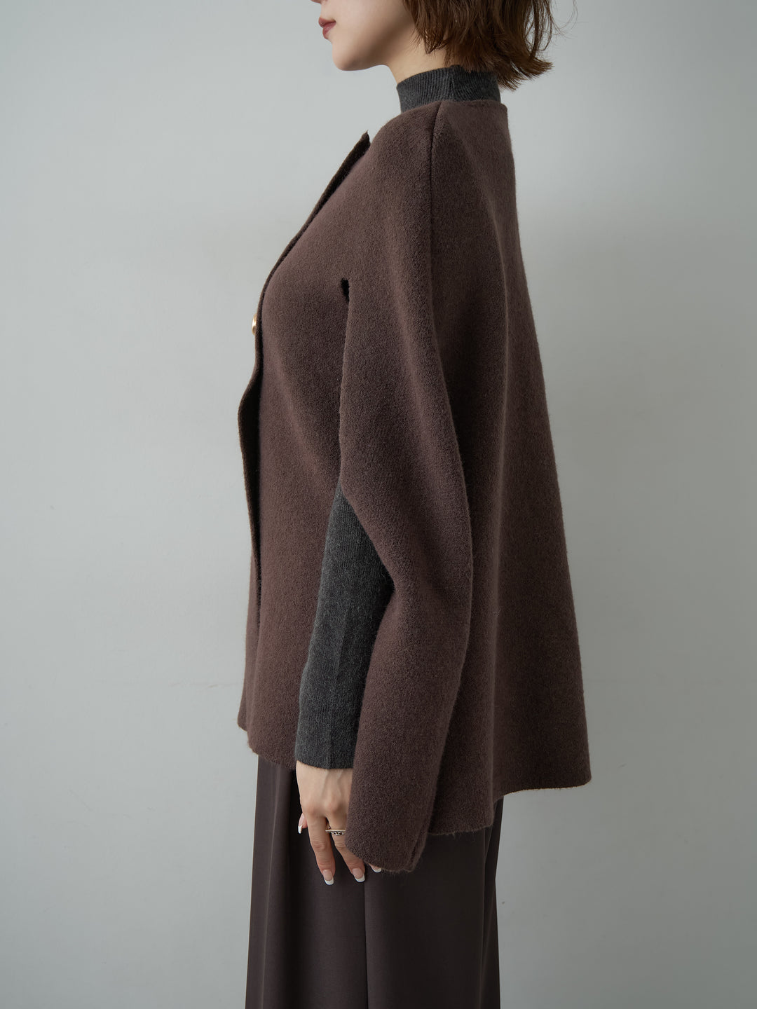 [予約]ゴールドボタンニットケープコート/brown