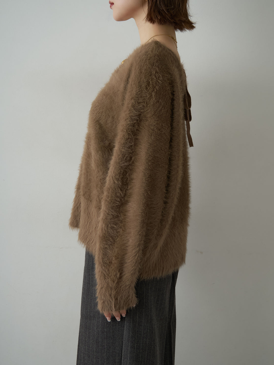 [予約]バックリボンVネックシャギーニットトップス/brown