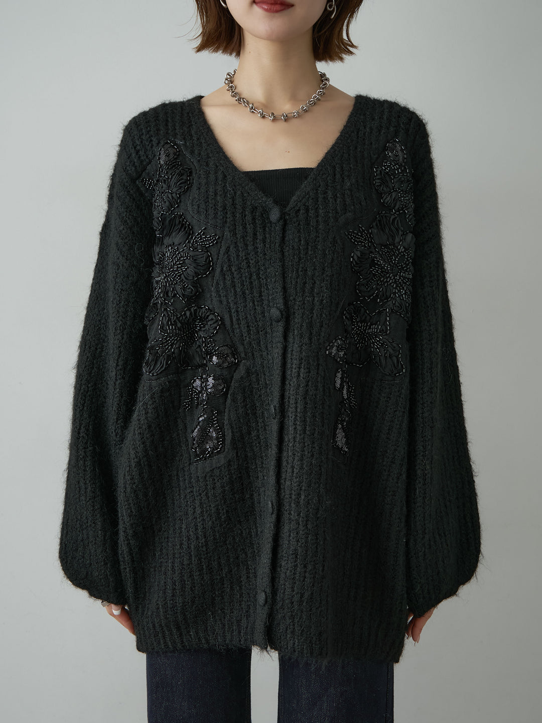 [予約]フローラルビーズニットロングカーディガン/black