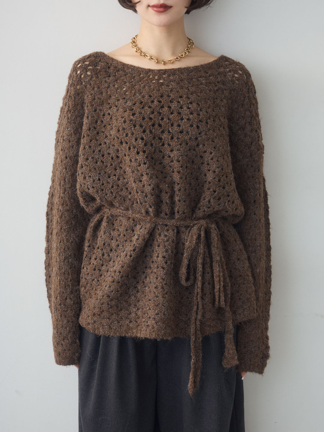 [予約]ニットベルト付ポップコーンプルオーバー/brown