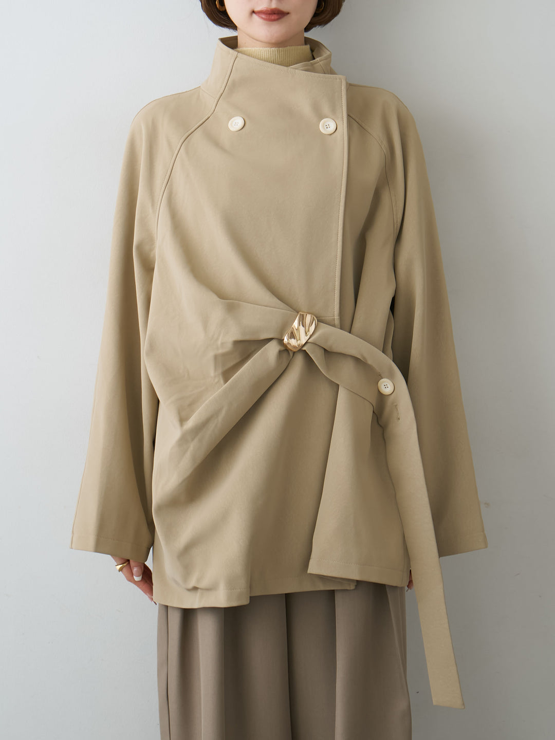 [予約]メタルモチーフレザータッチアシメジャケット/beige