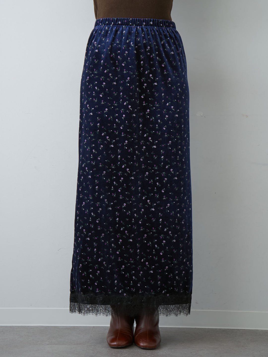 [予約]フラワープリントベロアIラインスカート/navy