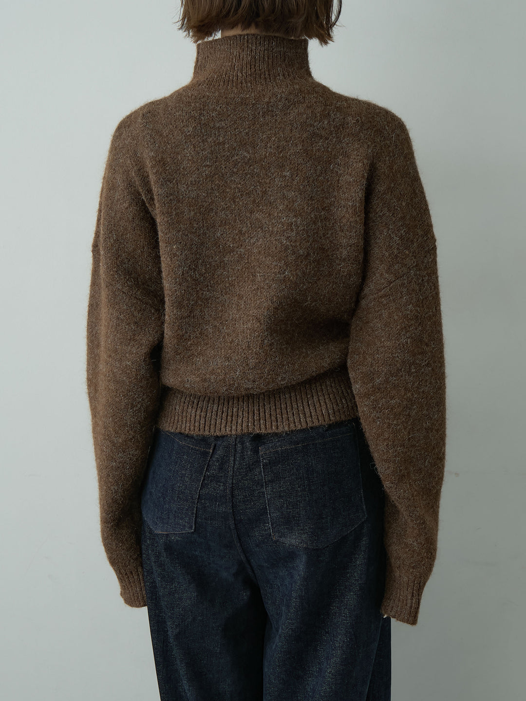 [予約]ウエストベルトハイネックニットトップス/brown