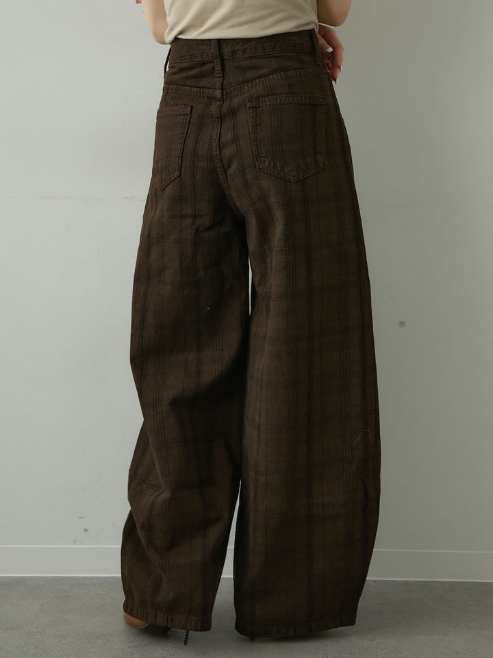 [予約]チェックエンブロイダリーカーブワイドデニム/brown