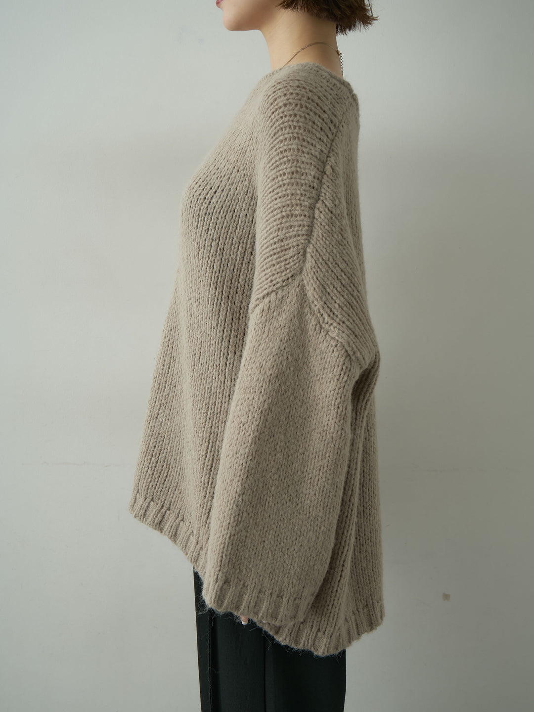 [予約]オーバーサイズドロップショルダーニットプルオーバー/beige