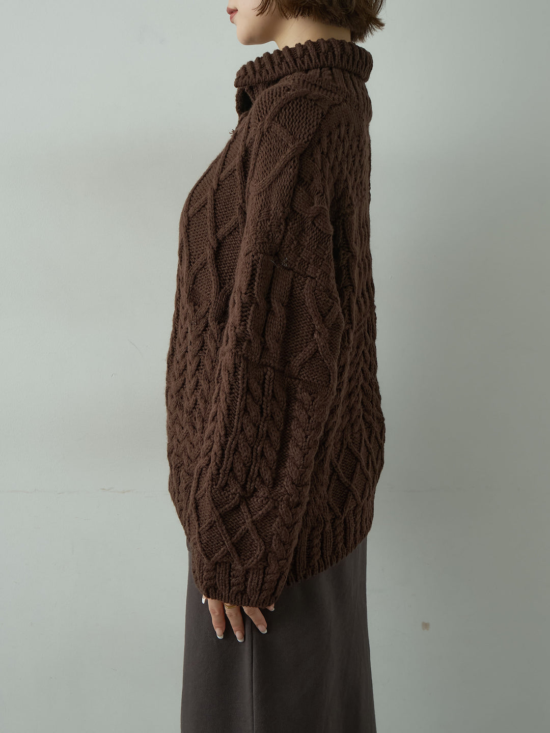 [予約]ネックボタンミックスケーブルニットトップス/brown